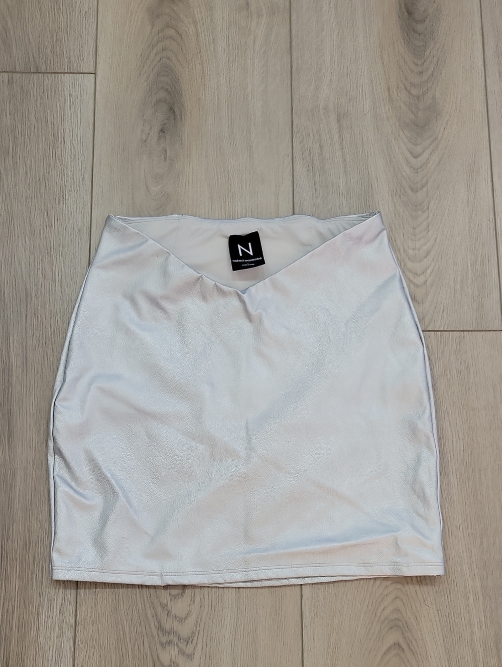 naked wardrobe White Faux Leather V-Front Mini Skirt